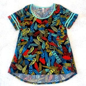 Medium Feather LuLaRoe Short-sleeve Top